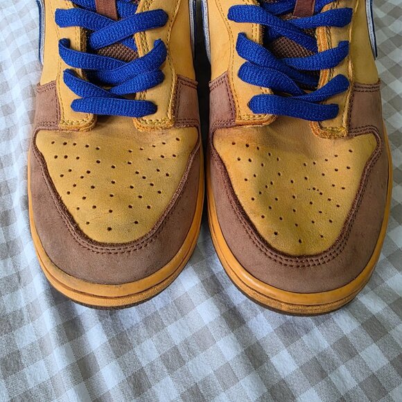 Nike SB Dunk Low Newcastle Brown Ale - Picture 3 of 8